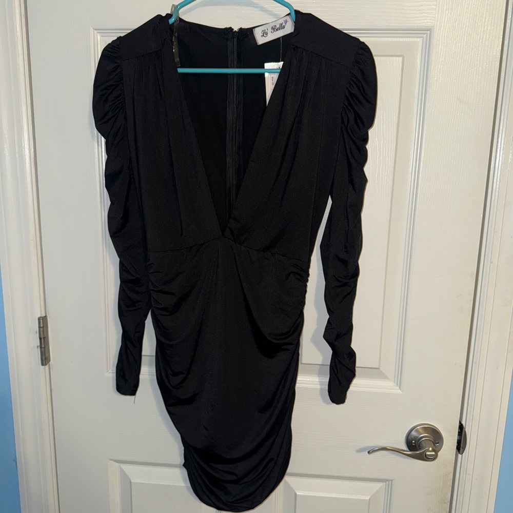 Lu Bella  Chic Black Ruched Long Sleeve Dress
